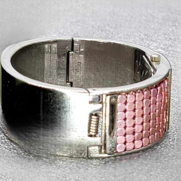 VTG STUDIO Wide Cuff Clamper Pink Metalic Mesh Silvertone Watch Bracelet - Picture 4 of 5